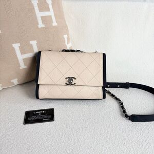 Chanel Women Pre-Loved Bag Very Good Condition